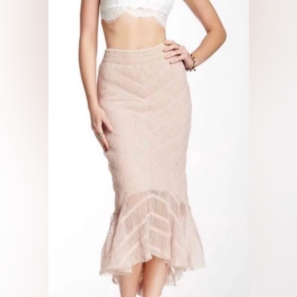 FREE PEOPLE | MERMAID SKIRT | LACE DETAIL